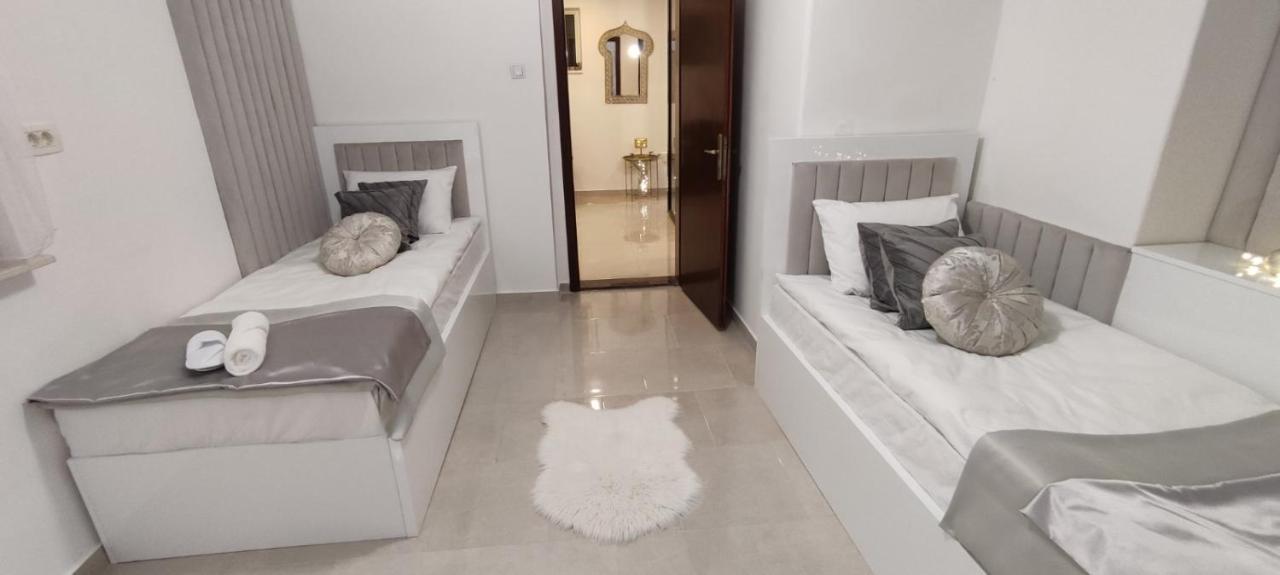 Vila Dzan Сараево Экстерьер фото